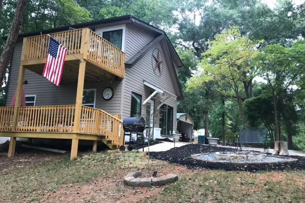 3-Bdr Direct Waterfront Cottage Charlotte